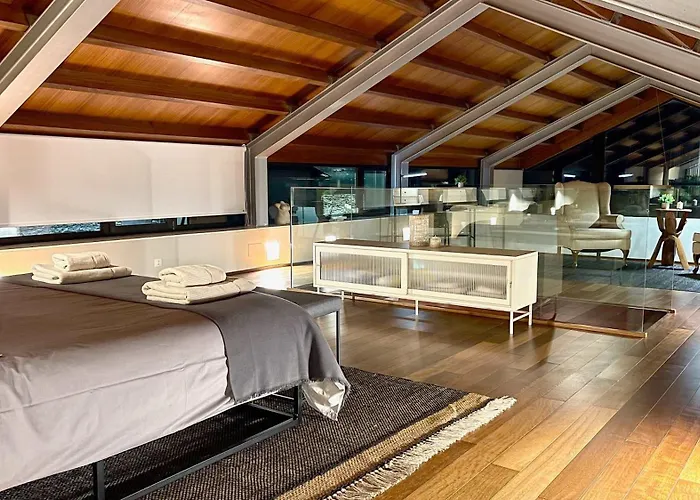 The Cliffs - Oceanlight * San Roman del Valle (Lugo)